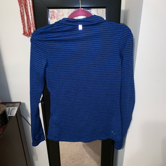 Nike pull over - Picture 2 of 3